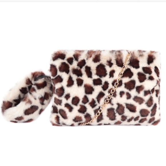 None Handbags - NWT Super SoftFaux Fur Leopard Print Clutch, Wristlet, Shoulder Bag in Cream!